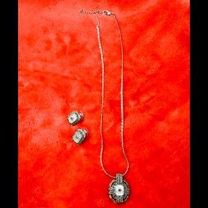 Mother of Pearl and Crystal Necklace and Earrings NEW